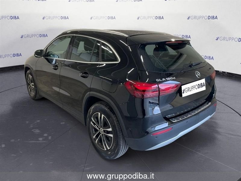 Mercedes-Benz GLA GLA 180 d Advanced auto