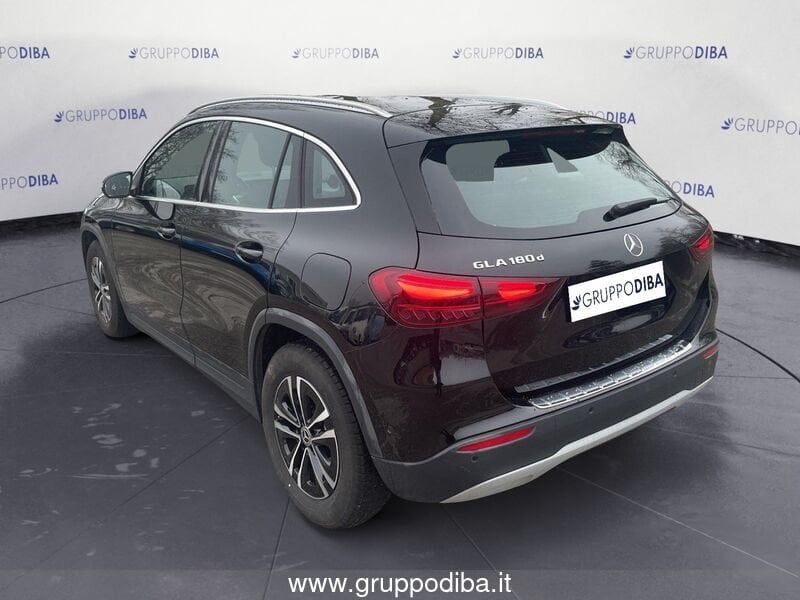 Mercedes-Benz GLA GLA 180 d Advanced auto