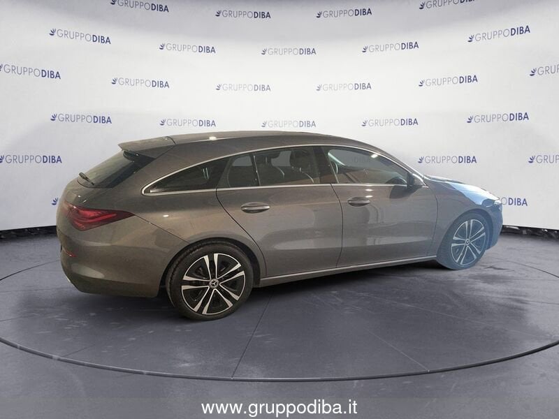 Mercedes-Benz CLA Shooting Brake CLA Shooting Brake 180 d Progressive Advanced auto